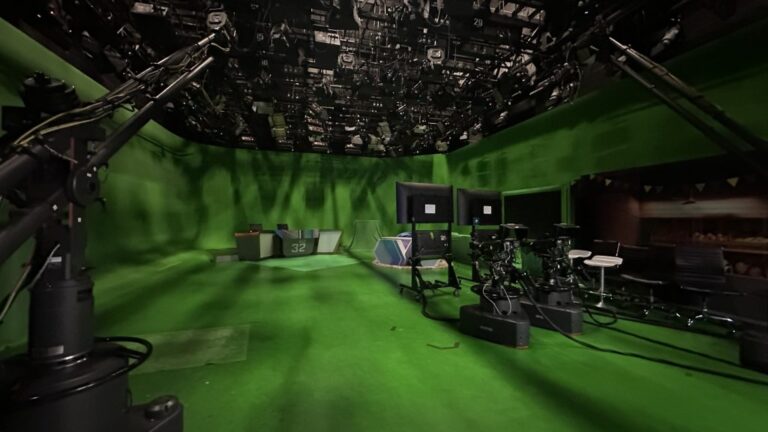 Broadcast-Production-Studio-9-1024x576